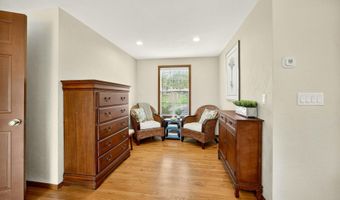 500 Pompadour Dr, Ashland, OR 97520