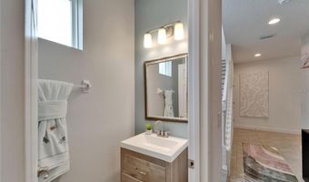 6104 COLMAR Pl, Apollo Beach, FL 33572