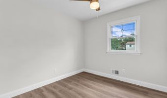 238 Lakewood Ave, Bayville, NJ 08721