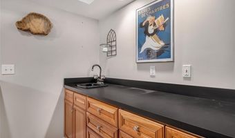 305 Arbor Glen Dr, Ballwin, MO 63021