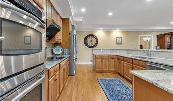 95 Crickett Cir, East Greenwich, RI 02818