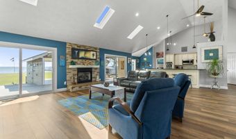 111 Waterway Ct, Aydlett, NC 27916