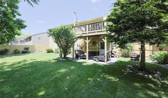 52 Urquhart St, Cranston, RI 02920