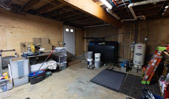 116 Pond St, Newton, NH 03858