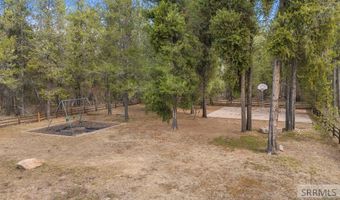 1660 Shadow Loop S, Ashton, ID 83420