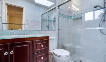 5904 LENOX Rd, Bethesda, MD 20817