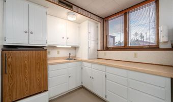 607 Cross Ave S, Amery, WI 54001