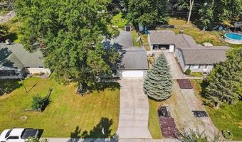 583 Market St, Algonac, MI 48001