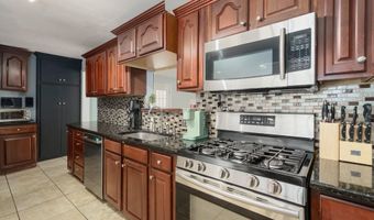 297 E Washington St, Almont, MI 48003