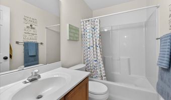 1249 Arbor Bluff Cir, Ballwin, MO 63021