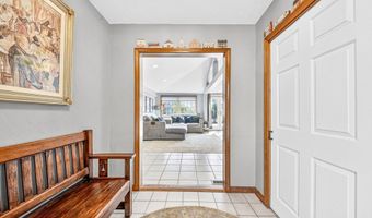 13 Mulcahy Ln, Billerica, MA 01821