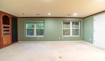 570 Castle Ridge Dr, Ballwin, MO 63021