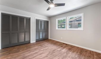 4 Gretchen Ln, Bella Vista, AR 72715