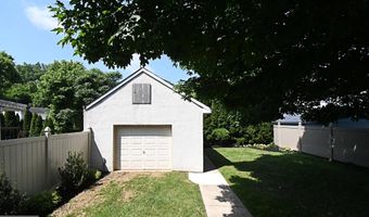 210 S CHESTNUT St, Ambler, PA 19002