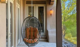 4 Avenida Herrera, Santa Fe, NM 87506