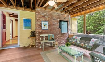 6 Winterberry Dr, Amherst, NH 03031