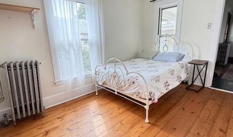 58 Oak St, Brattleboro, VT 05301