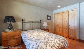 1935 LARSEN Ln, Alta, WY 83414