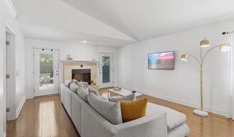 128 SEMINOLE Rd 11, Atlantic Beach, FL 32233