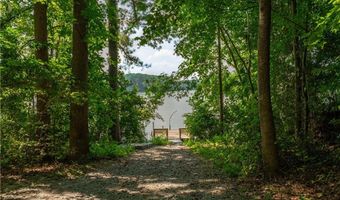 4559 Collins Ave, Acworth, GA 30101