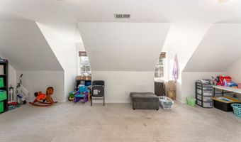 110 Oakwood Cir, Bristol, CT 06010