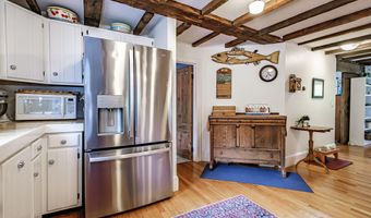 71 Brook Rd, Falmouth, ME 04105