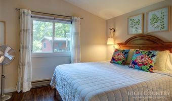 408 Clubhouse Dr, Banner Elk, NC 28604
