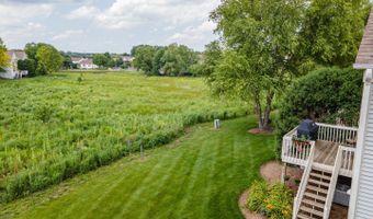 1 Parkside Ct, Algonquin, IL 60102