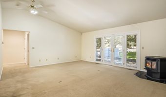 64507 McGrath Rd, Bend, OR 97701