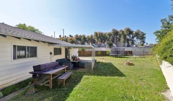 734 Hackberry Pl, Fallbrook, CA 92028