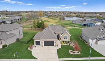 4325 Lakeview Ter, Basehor, KS 66007