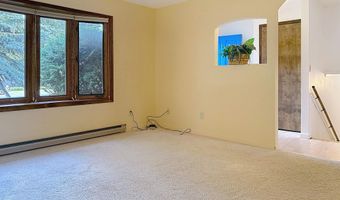 66 Sunset Ave, Buffalo, WY 82834