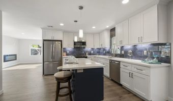7102 San Bartolo St 11, Carlsbad, CA 92011