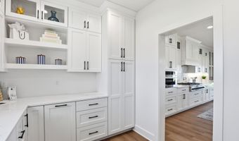 3874 Chapel Hill Ct, Bargersville, IN 46106