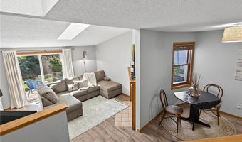 5325 Highpointe Ter, Bloomington, MN 55437