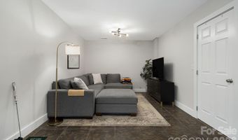 29 Winding Rd, Asheville, NC 28803