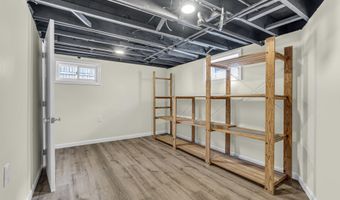 2 8th St, Aberdeen, NJ 07747