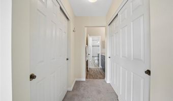 1848 Ridgeview Circle Dr, Ballwin, MO 63021
