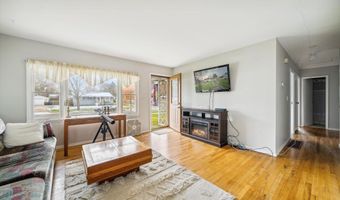 2996 Lakeview Dr, Ann Arbor, MI 48103