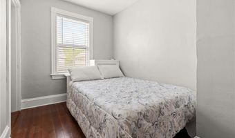 13 Atlantic St, Newport, RI 02840