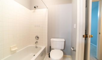 570 Castle Ridge Dr, Ballwin, MO 63021