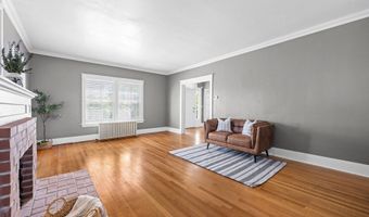 677 17TH St, Astoria, OR 97103