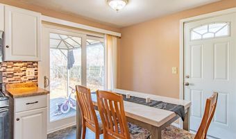 2163 Hemlock Dr, Ann Arbor, MI 48108