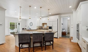 14 Aspen Ln, Bedford, NH 03110