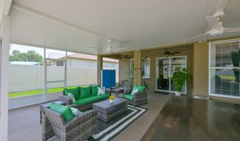 7318 GUILFORD PINE Ln, Apollo Beach, FL 33572