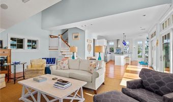 140 Tuckerman Ave, Middletown, RI 02842