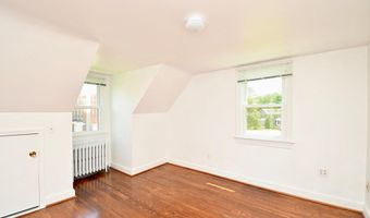 8422 RADFORD Ave, Alexandria, VA 22309