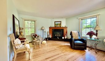 40 Lakewood Dr, Alton, NH 03810