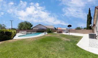 13161 Mugu Ct, Apple Valley, CA 92308
