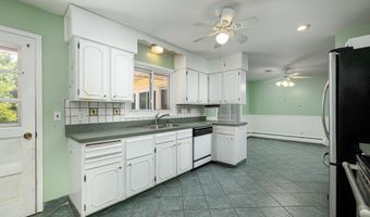6272 Earhart Rd, Ann Arbor, MI 48105